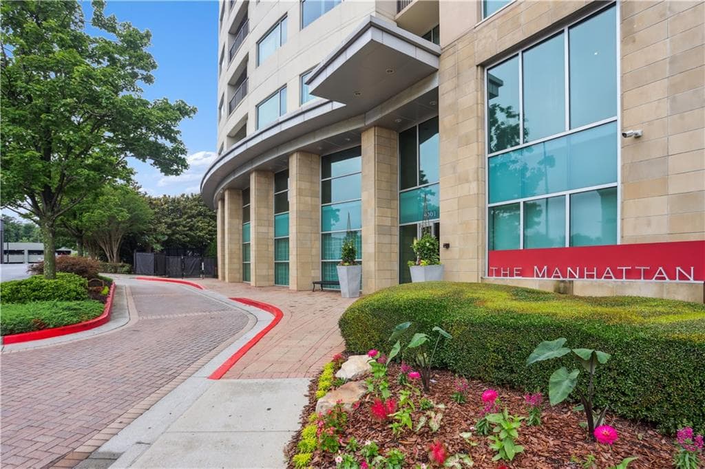 4561 Olde Perimeter Way 806, Dunwoody, GA 30346 — most recent listing photo