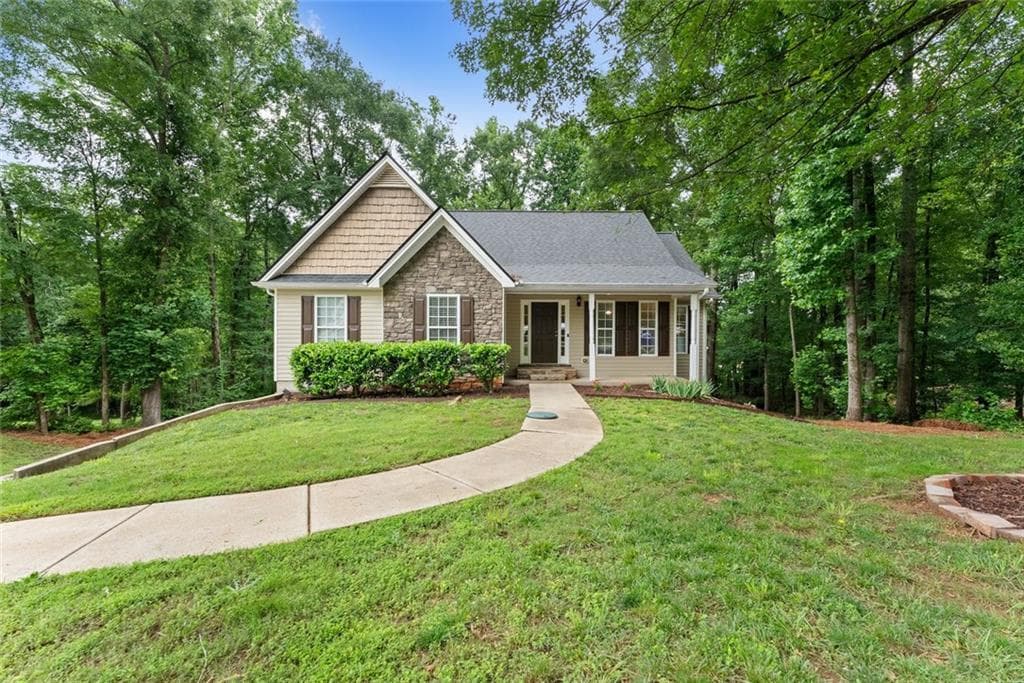 3 bedroom, 2 bathroom single family residence sold at 108 Springbrook Court Court, Jefferson, GA 30549