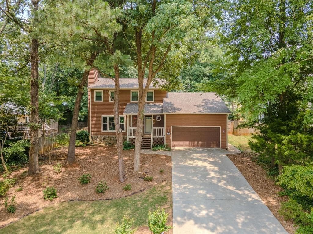 3 bedroom, 3 bathroom, 2,066 sq ft single family residence sold at 410 HUNTERS COVE Court, Lawrenceville, GA 30044