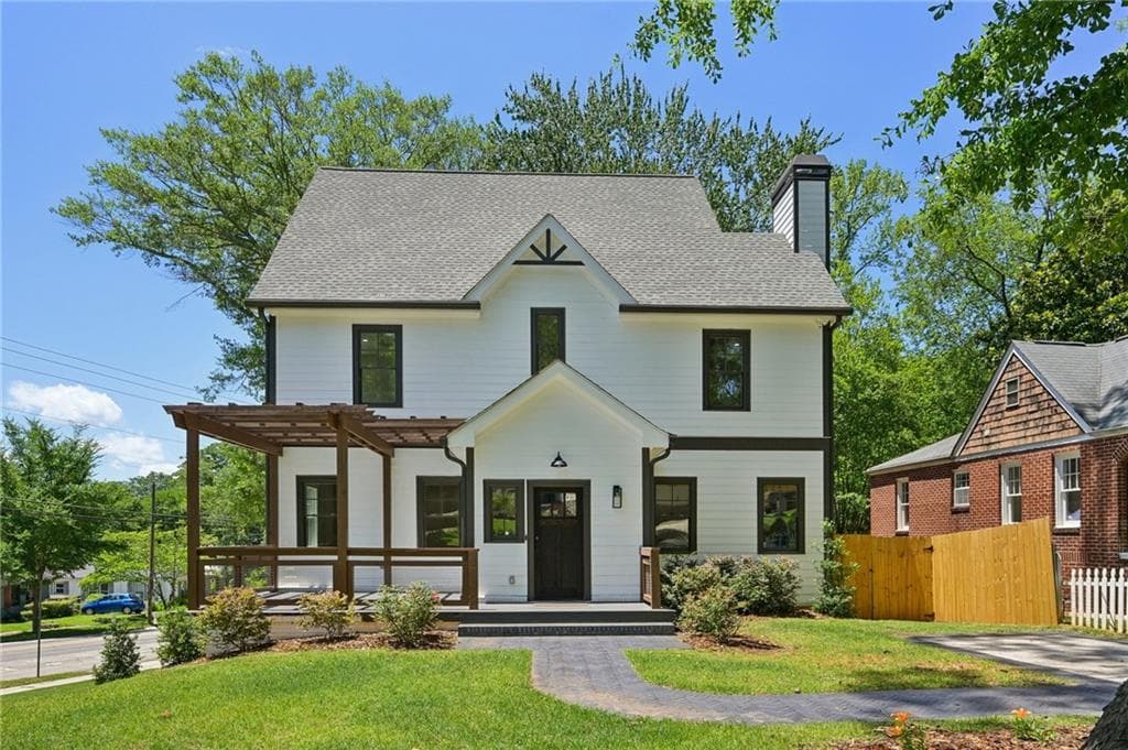 5 bedroom, 5 bathroom, 4,193 sq ft single family residence sold at 1059 Woodland Avenue, Atlanta, GA 30316