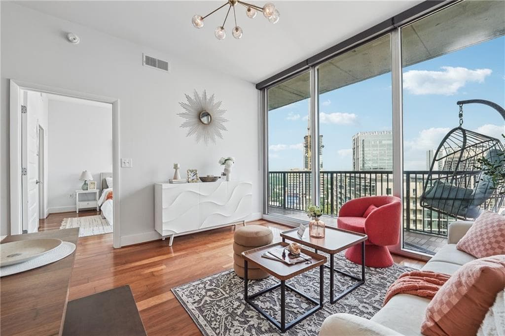 1 bedroom, 1 bathroom, 879 sq ft condominium sold at 1080 Peachtree Street 2416, Atlanta, GA 30309