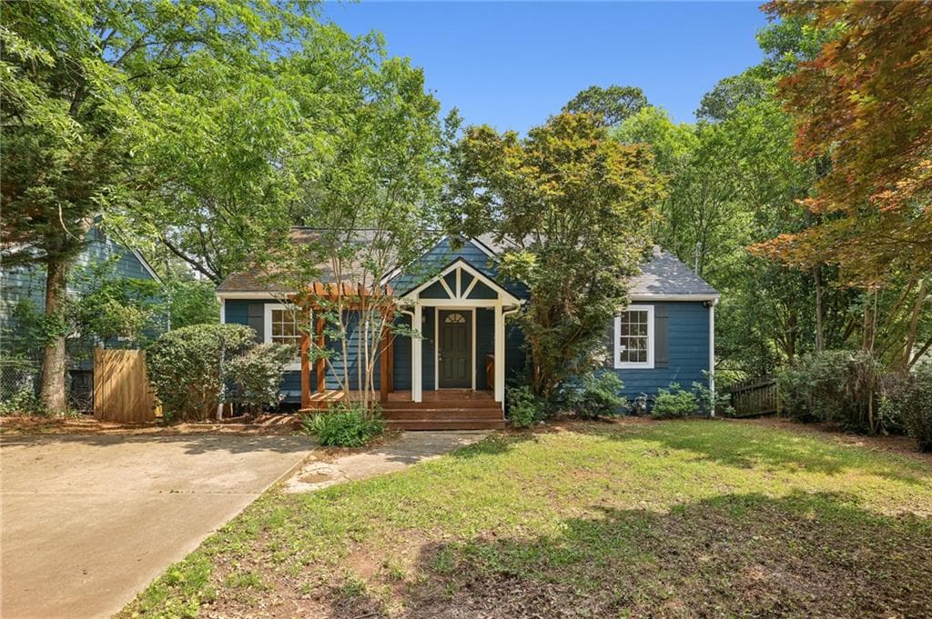 2 bedroom, 2 bathroom single family residence sold at 1592 Braeburn Drive, Atlanta, GA 30316