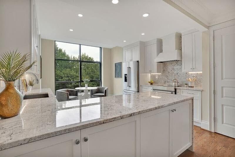 2 bedroom, 3 bathroom, 2,262 sq ft condominium sold at 750 Park Avenue 6E, Atlanta, GA 30326