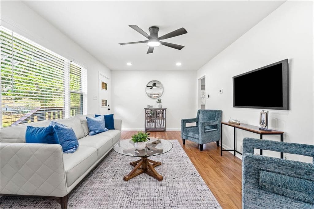 3 bedroom, 1 bathroom, 1,137 sq ft single family residence sold at 801 N EVELYN, Atlanta, GA 30318