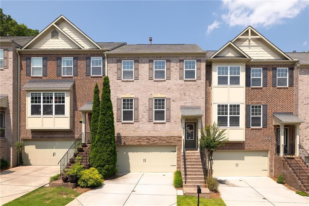 3 bedroom, 4 bathroom, 2,152 sq ft townhouse sold at 3690 Lambert Lane, Brookhaven, GA 30319