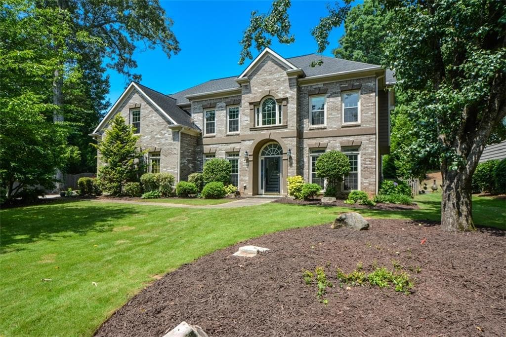 9 bedroom, 6 bathroom, 4,900 sq ft single family residence sold at 2001 Mclain Road, Acworth, GA 30101