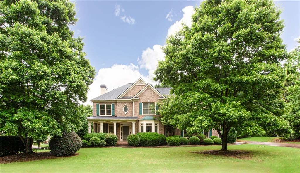 4 bedroom, 4 bathroom single family residence sold at 4045 Hillcrest View Court, Suwanee, GA 30024