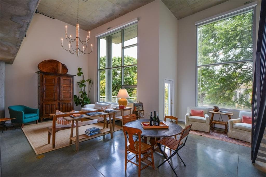 2 bedroom, 3 bathroom, 1,742 sq ft condominium sold at 850 Ralph Mcgill Boulevard 6, Atlanta, GA 30306