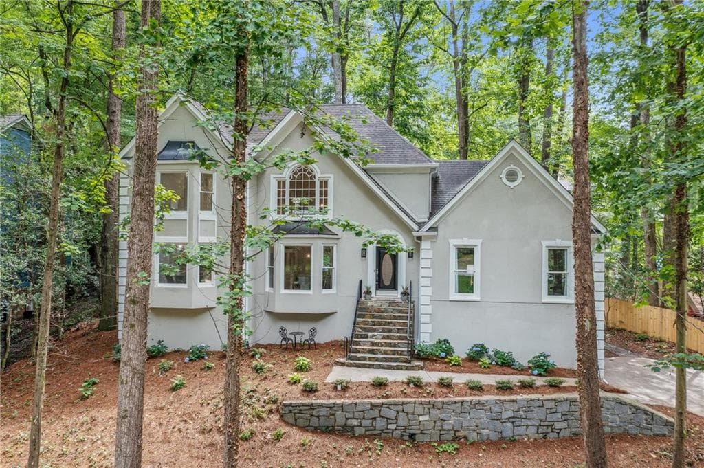 3 bedroom, 4 bathroom, 4,434 sq ft single family residence sold at 1183 Woods Circle, Atlanta, GA 30324