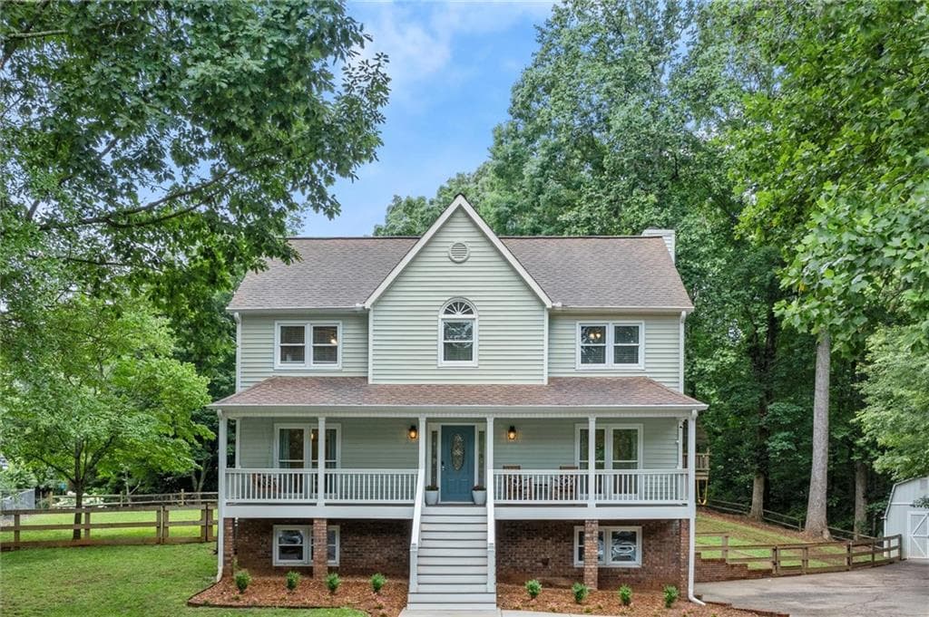 4 bedroom, 3 bathroom, 2,316 sq ft single family residence sold at 2060 Candlewood Court, Marietta, GA 30066