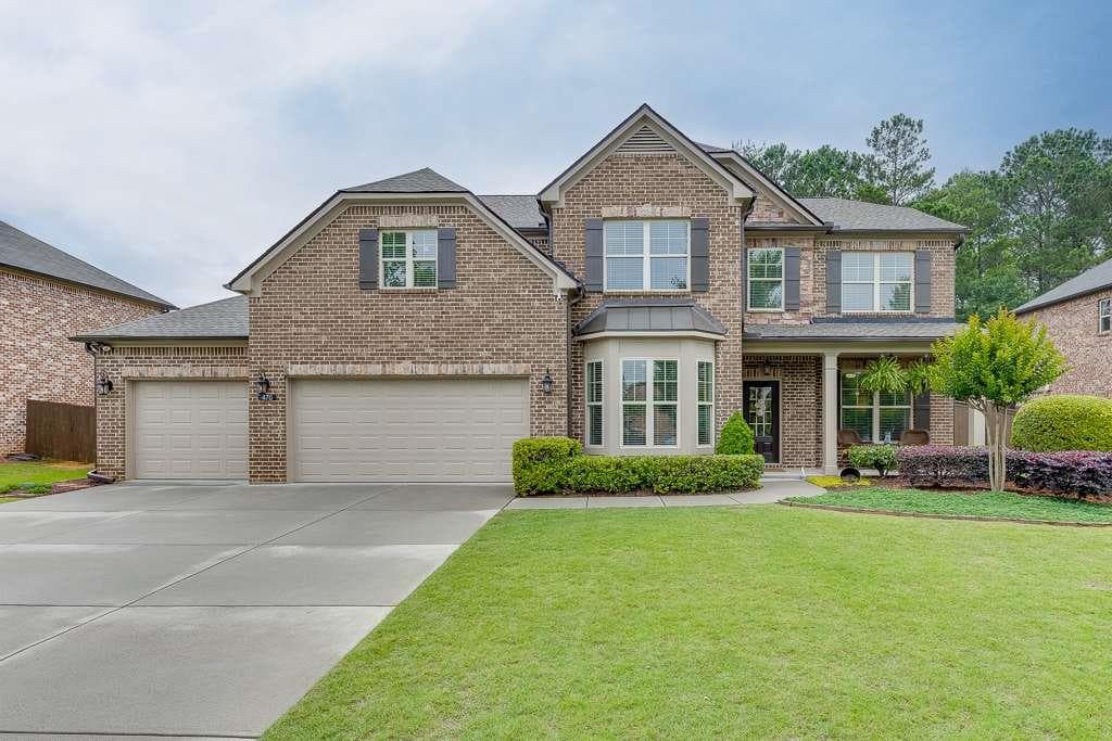 5 bedroom, 5 bathroom, 3,297 sq ft single family residence sold at 470 Wagon Hill Lane, Sugar Hill, GA 30518