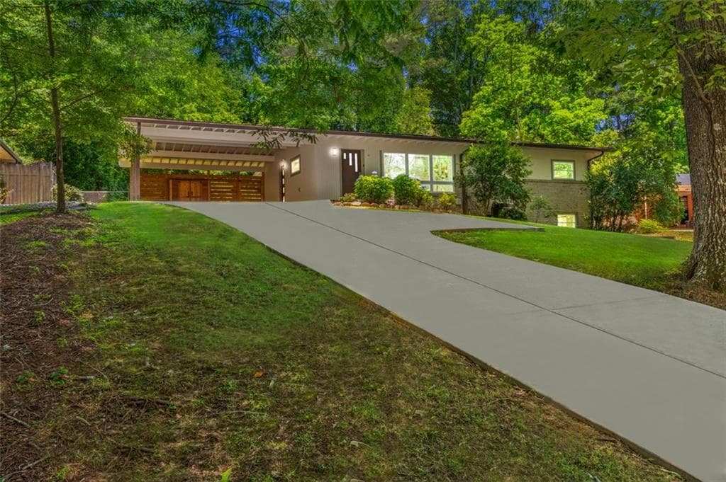 3 bedroom, 2 bathroom, 1,998 sq ft single family residence sold at 1492 SAGEWOOD Circle, Stone Mountain, GA 30083