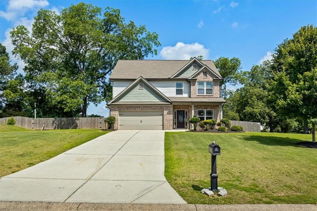4 bedroom, 3 bathroom, 2,368 sq ft single family residence sold at 700 Larry Lane, Winder, GA 30680