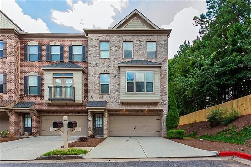 3 bedroom, 4 bathroom, 2,266 sq ft townhouse sold at 275 AUTRY MILL Lane, Suwanee, GA 30024