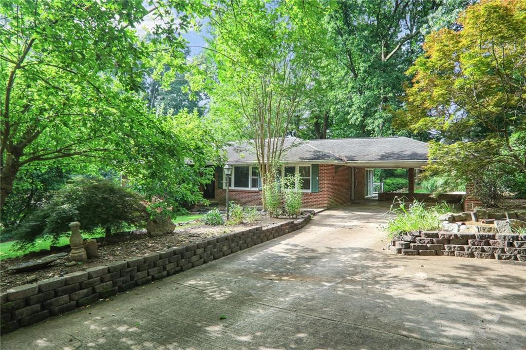 2473 Melinda Drive, Atlanta, GA 30345 — most recent listing photo