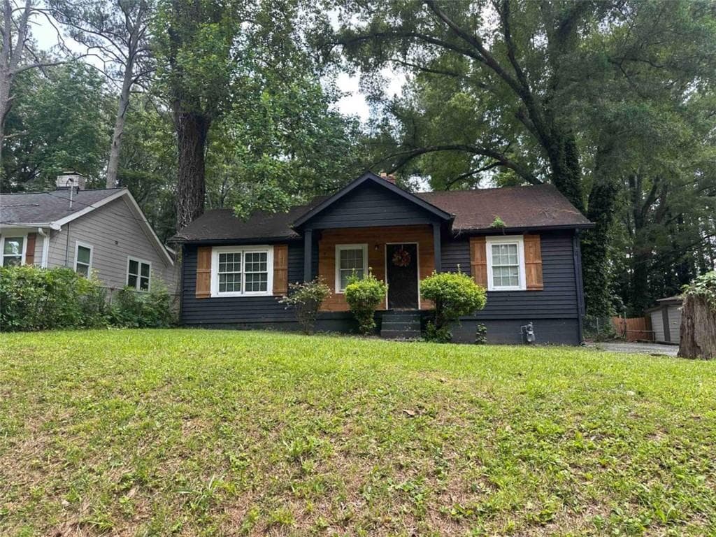 3 bedroom, 1 bathroom, 896 sq ft single family residence sold at 1846 North Avenue, Atlanta, GA 30318