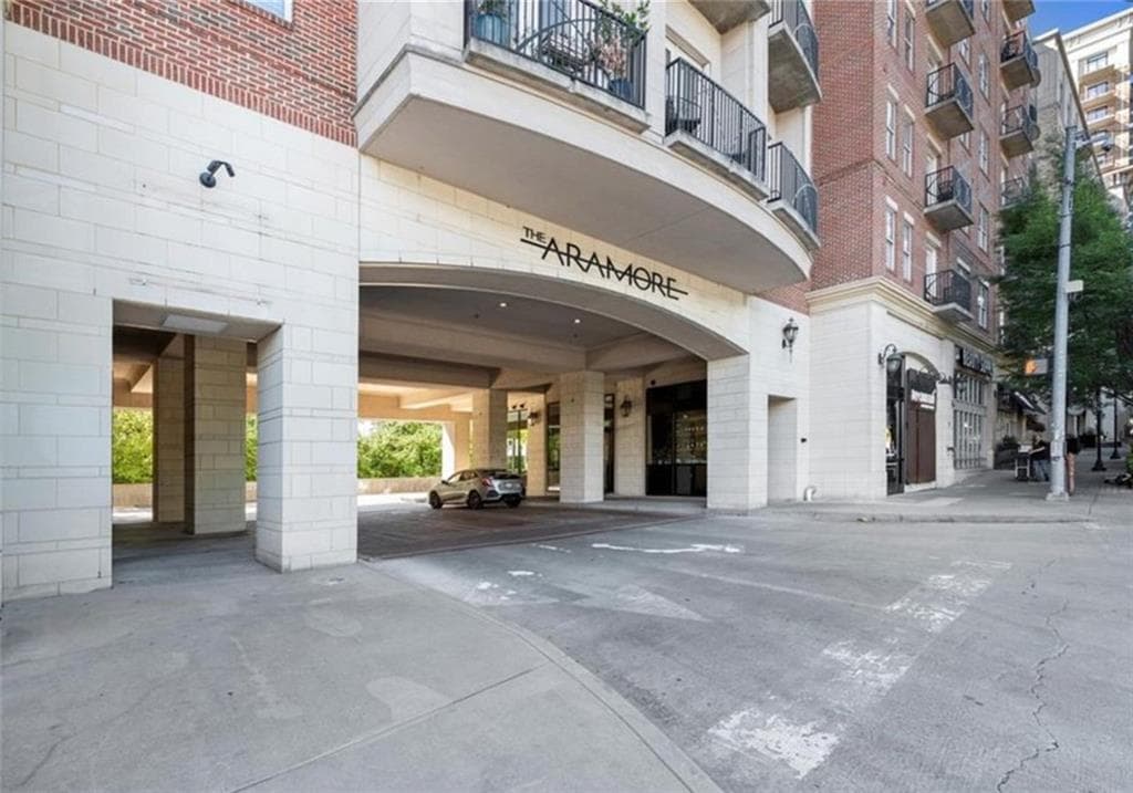 2 bedroom, 2 bathroom, 1,144 sq ft condominium sold at 2277 PEACHTREE Road 405, Atlanta, GA 30309
