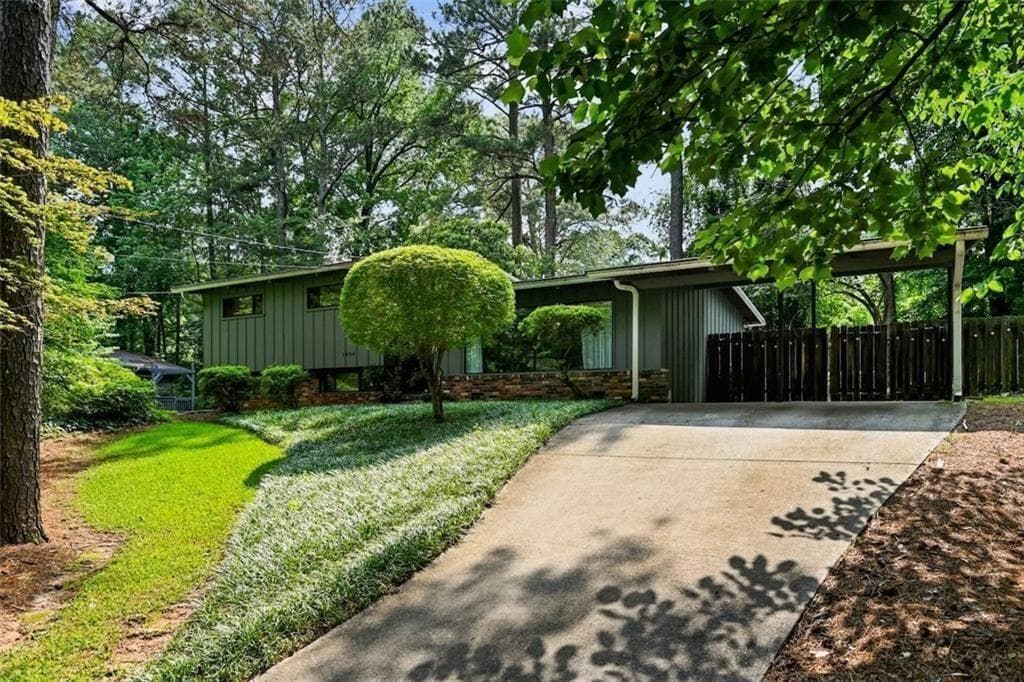 3 bedroom, 3 bathroom, 1,764 sq ft single family residence sold at 3408 Chestnut Drive, Atlanta, GA 30340