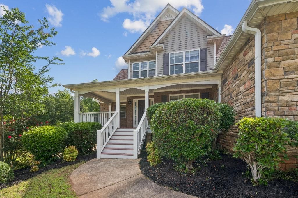 4 bedroom, 4 bathroom, 2,694 sq ft single family residence sold at 167 Gothards Creek Drive, Powder Springs, GA 30127