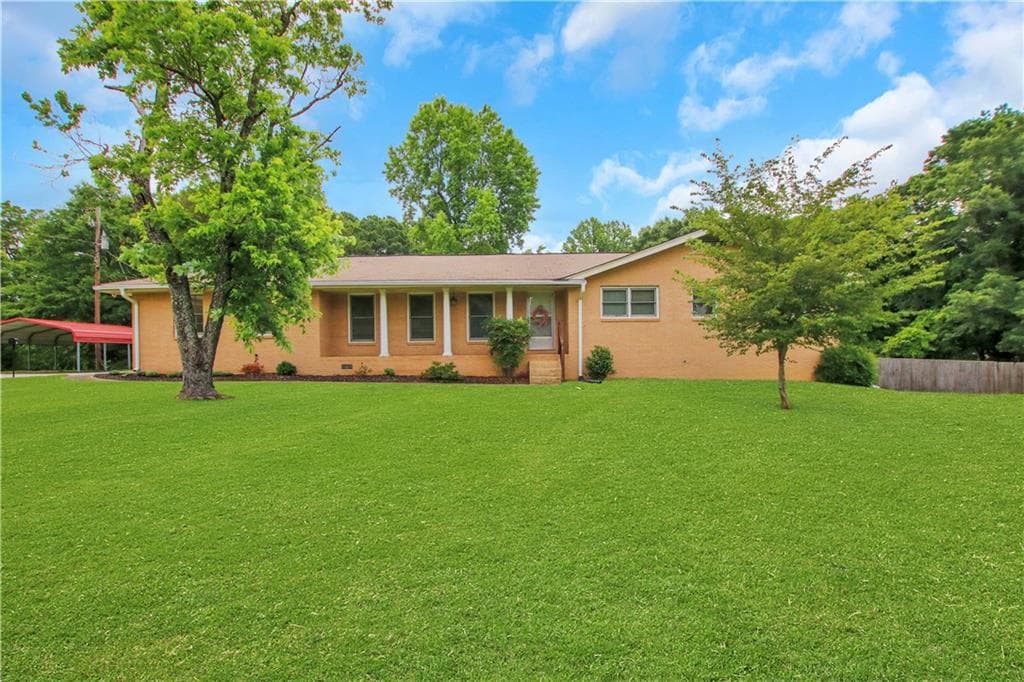 3 bedroom, 2 bathroom, 1,750 sq ft single family residence sold at 3332 Oak Grove Road, Loganville, GA 30052