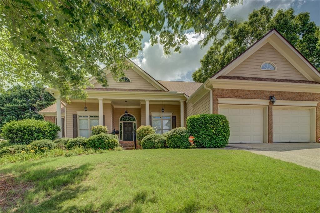 3 bedroom, 2 bathroom, 2,442 sq ft single family residence sold at 1065 Chippewa Oak Drive, Dacula, GA 30019