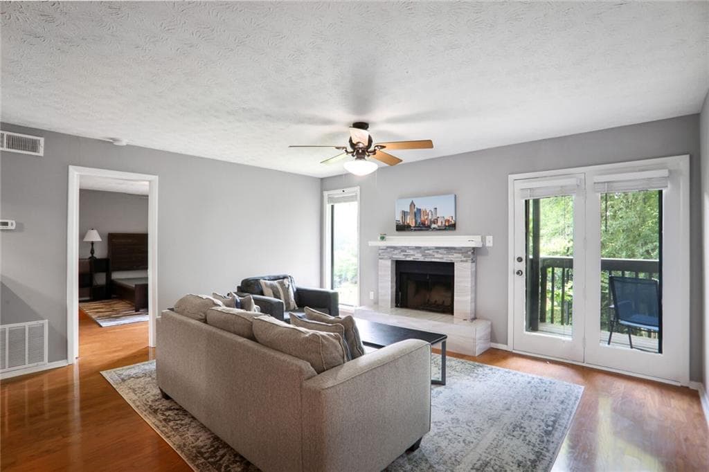 2 bedroom, 2 bathroom, 1,178 sq ft condominium sold at 903 Tuxworth Circle, Decatur, GA 30033
