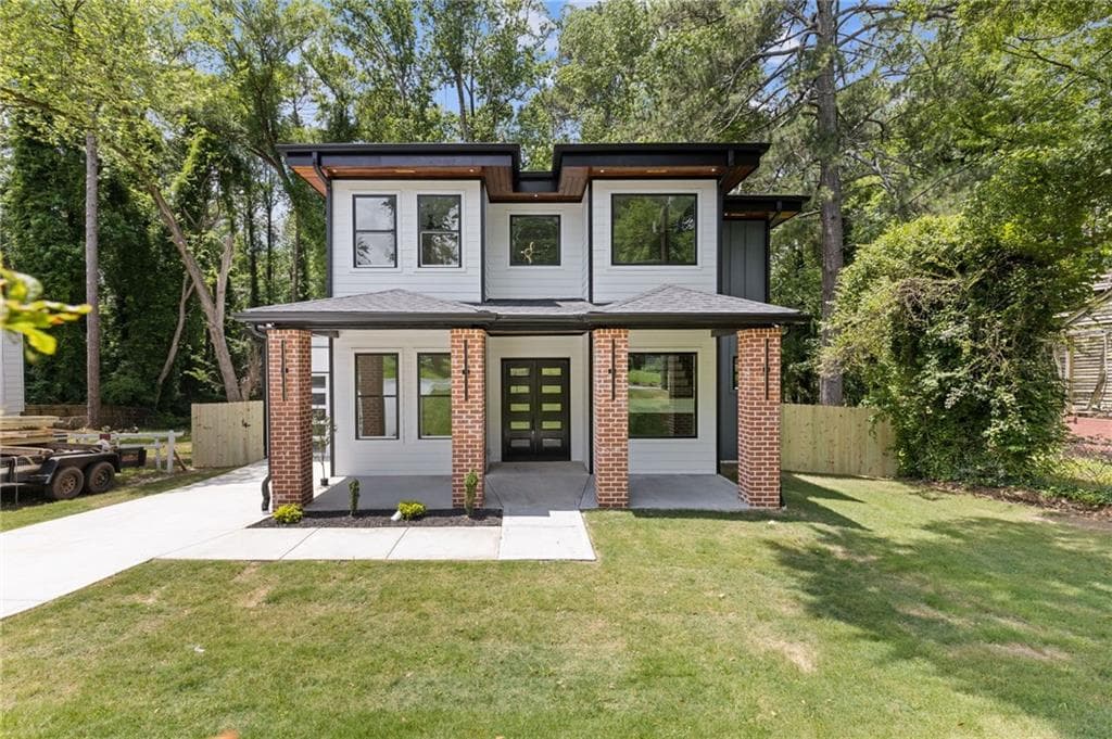 4 bedroom, 4 bathroom, 3,352 sq ft single family residence sold at 2060 North Avenue, Atlanta, GA 30318