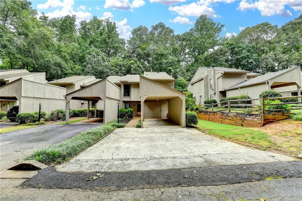 6221 Willow Run Road, Peachtree Corners, GA 30092 — most recent listing photo