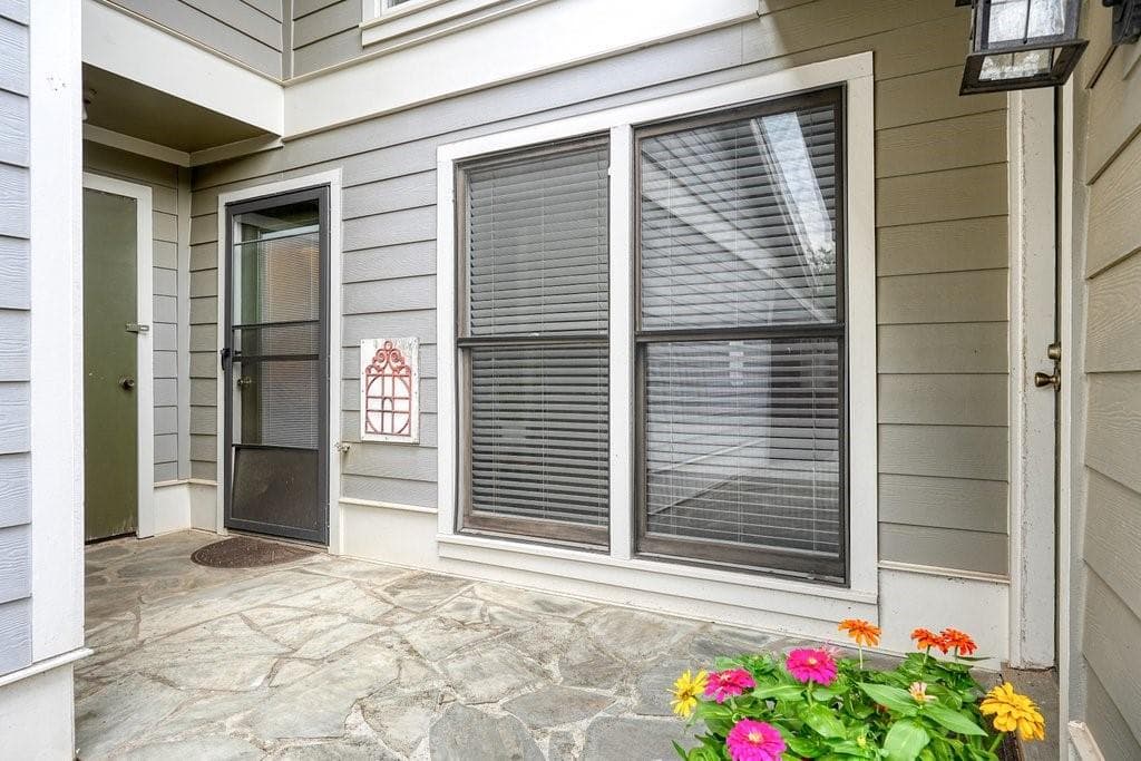 4977 MEADOW Lane, Marietta, GA 30068 — most recent listing photo