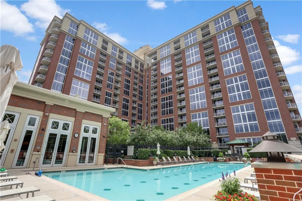 3 bedroom, 3 bathroom, 1,834 sq ft condominium sold at 1820 Peachtree Street 510, Atlanta, GA 30309