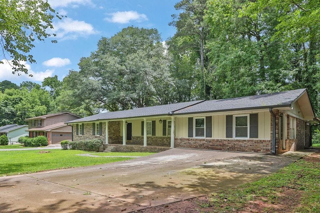 1724 Rhonda Lane, Stone Mountain, GA 30087 — most recent listing photo