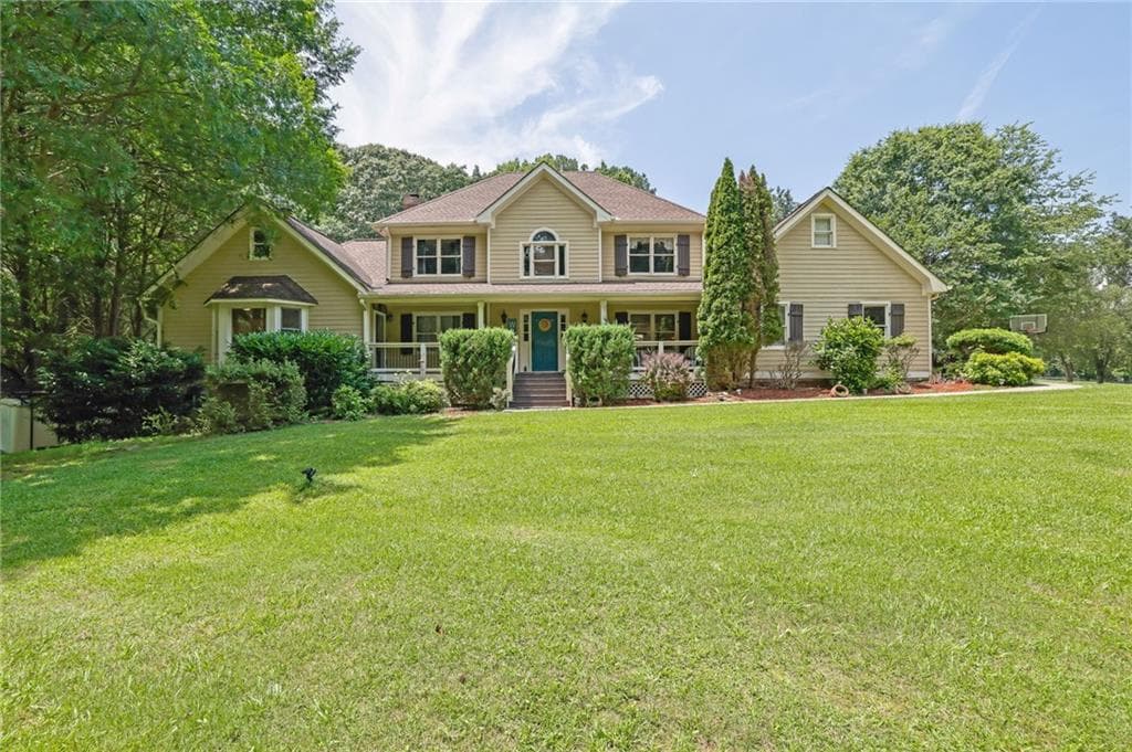 5 bedroom, 5 bathroom, 4,070 sq ft single family residence sold at 5154 Meadowbrook Circle, Suwanee, GA 30024