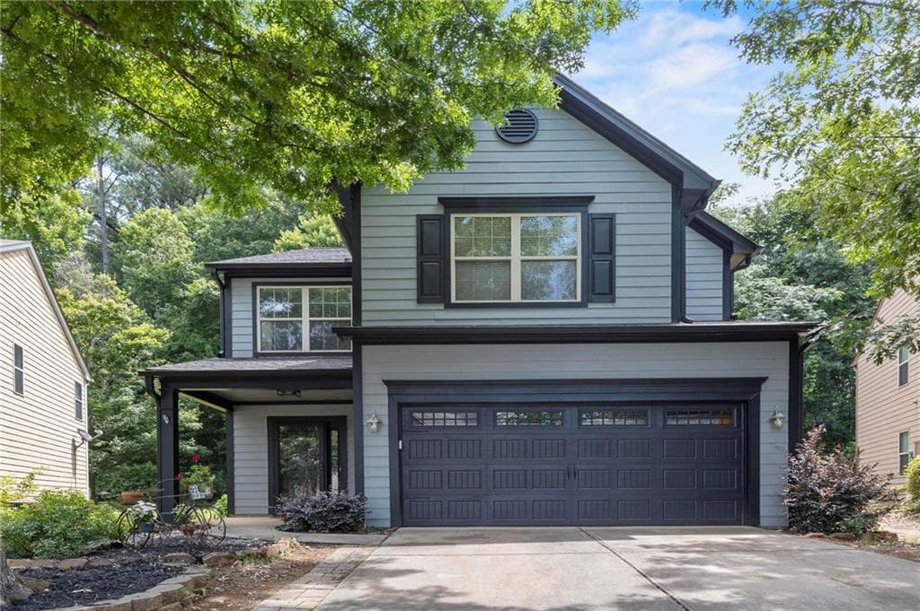 3 bedroom, 3 bathroom, 1,844 sq ft single family residence sold at 930 Silver Lake Drive, Acworth, GA 30102