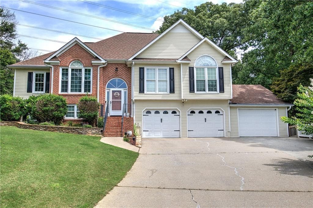 3 bedroom, 3 bathroom, 3,059 sq ft single family residence sold at 60 Peppermill Drive, Cartersville, GA 30120
