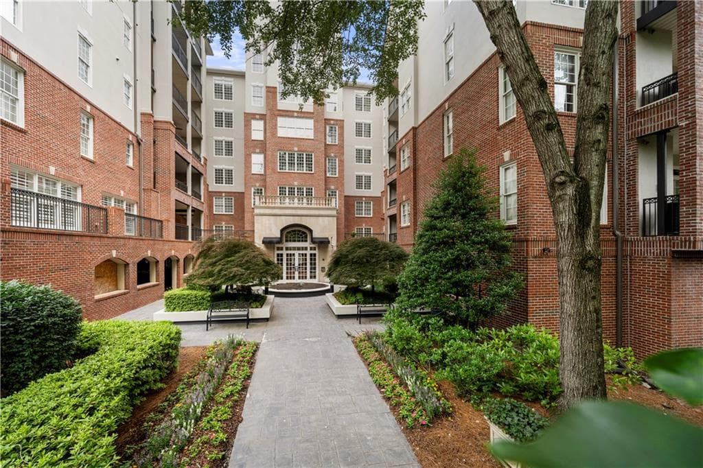 2 bedroom, 3 bathroom, 1,535 sq ft condominium sold at 50 Biscayne Drive 2113, Atlanta, GA 30309