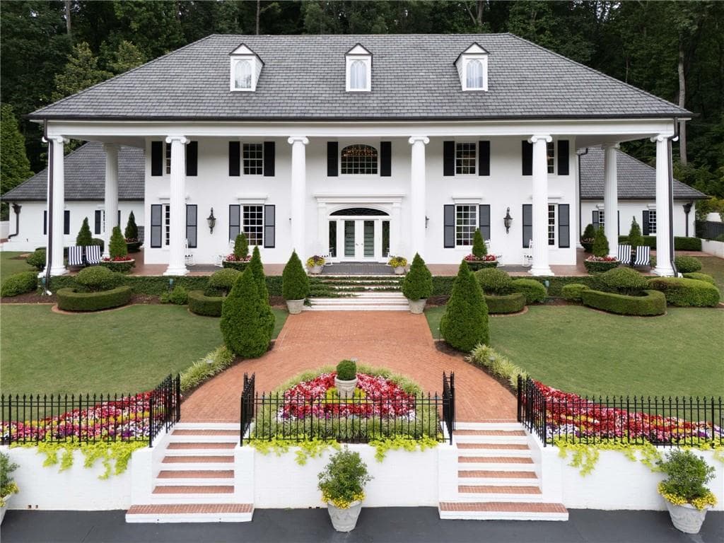 5 bedroom, 7 bathroom, 10,400 sq ft single family residence sold at 1822 Chartwell Trace, Stone Mountain, GA 30087