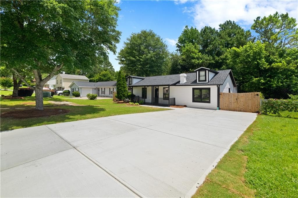 4 bedroom, 3 bathroom, 1,500 sq ft single family residence sold at 4946 Lake Ridge Trail, Lilburn, GA 30047