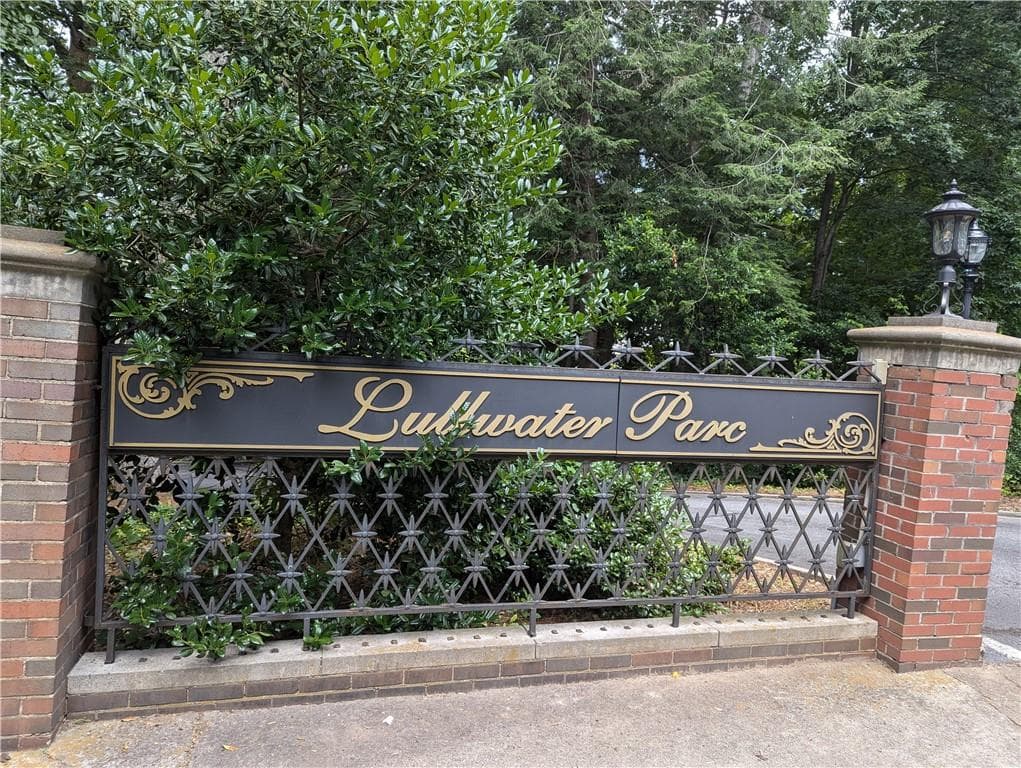 2 bedroom, 2 bathroom, 1,088 sq ft condominium sold at 1634 Ponce De Leon Avenue 512, Atlanta, GA 30307