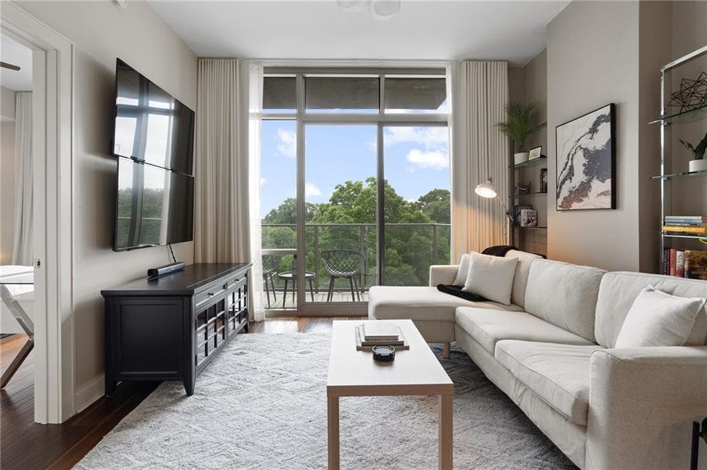 905 Juniper Street 701, Atlanta, GA 30309 — most recent listing photo