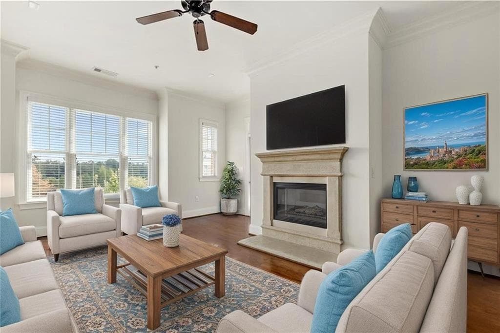 2 bedroom, 2 bathroom, 1,354 sq ft condominium sold at 3635 E Paces Circle 1405, Atlanta, GA 30326