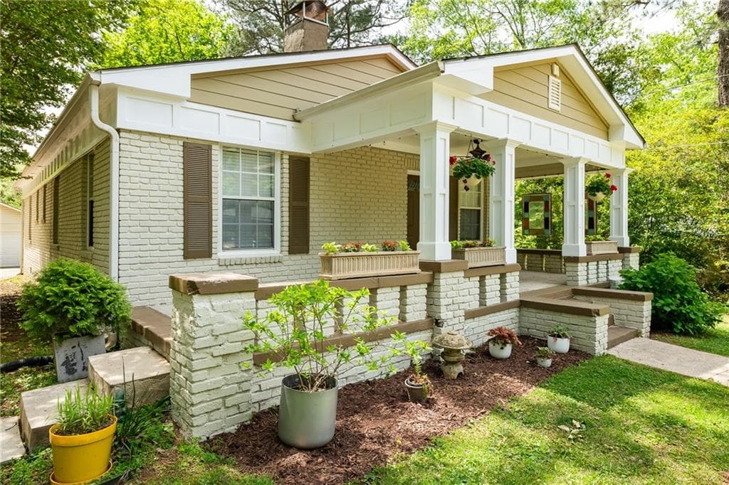 3 bedroom, 2 bathroom, 1,364 sq ft single family residence sold at 1104 Victory Drive, Atlanta, GA 30310
