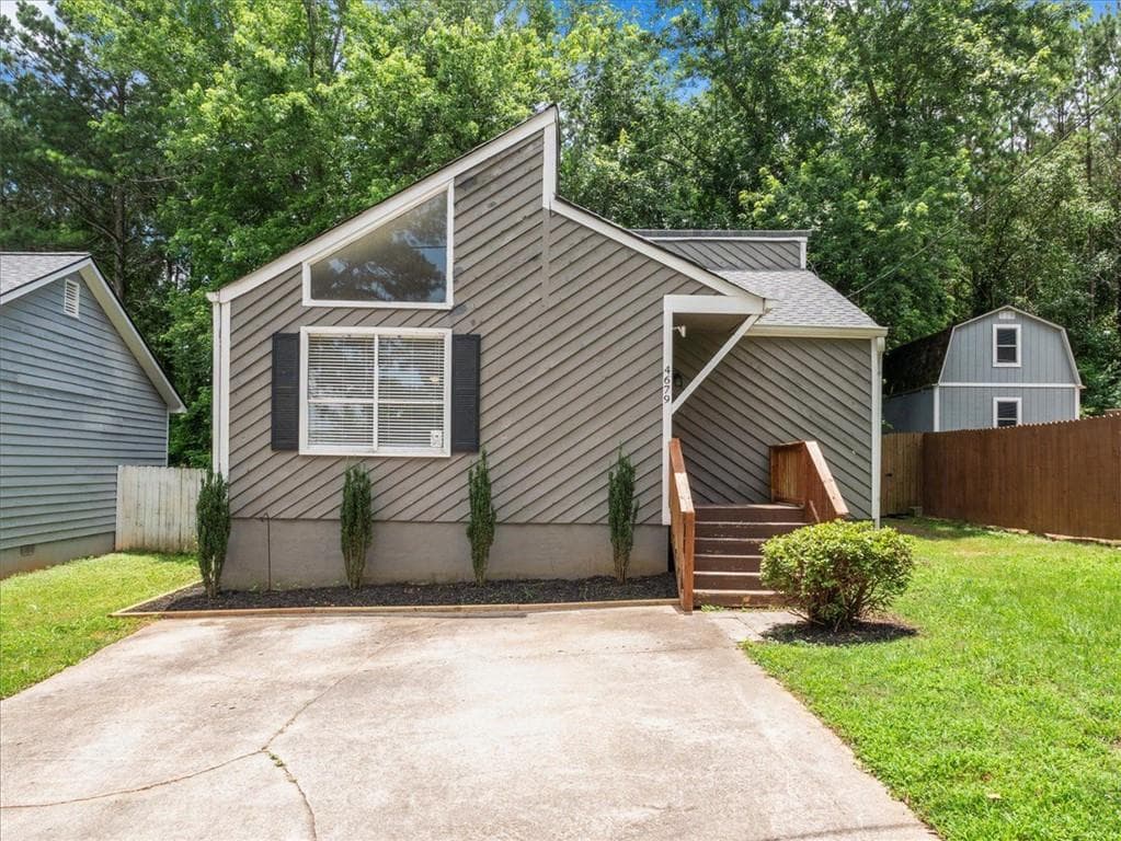 4679 CANDLEWYCK Way, Buford, GA 30518 — most recent listing photo