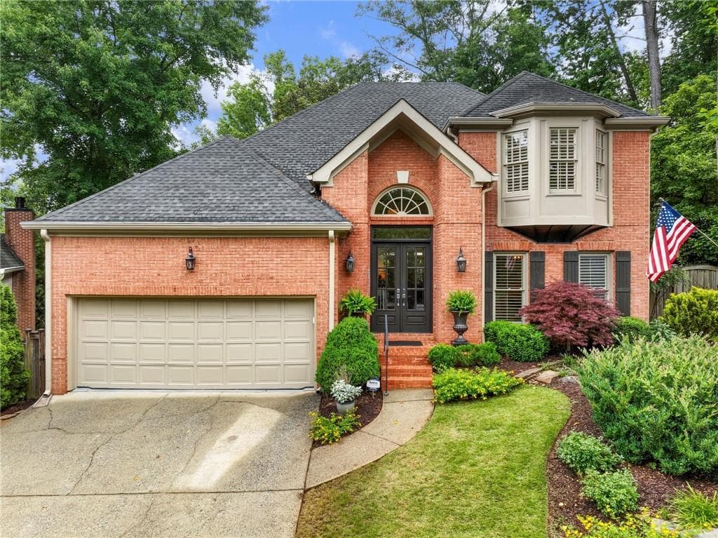 4 bedroom, 4 bathroom, 3,278 sq ft single family residence sold at 350 Fountain Oaks Lane, Atlanta, GA 30342