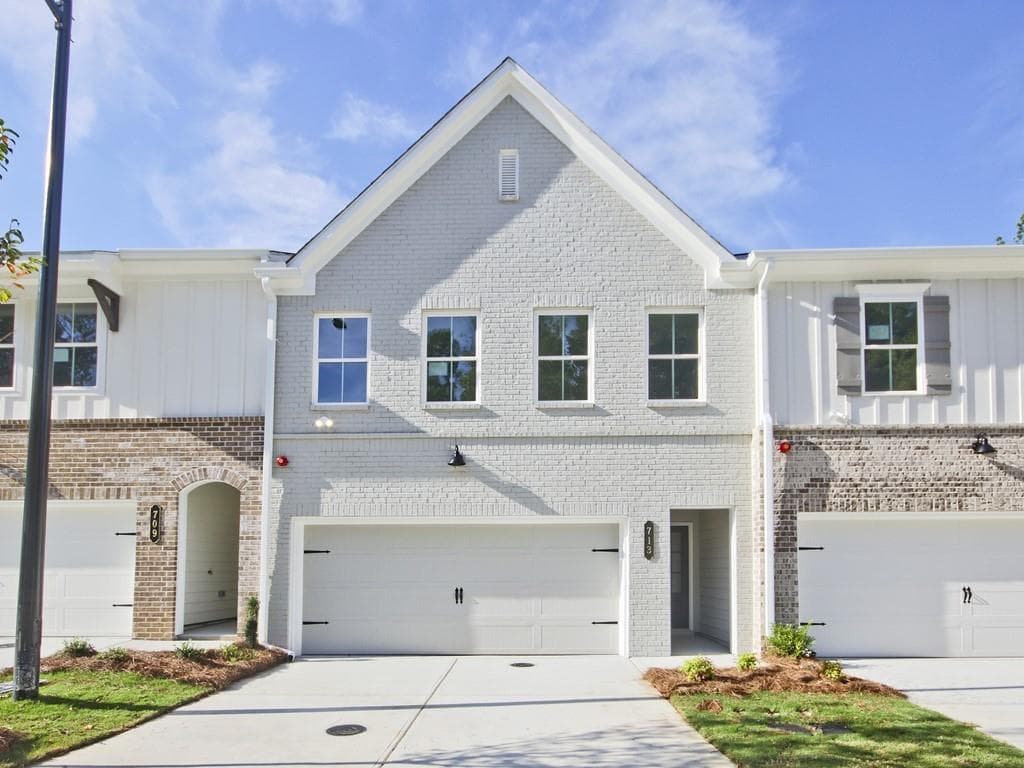 3 bedroom, 3 bathroom, 1,805 sq ft townhouse sold at 158 Bluffington Way, Marietta, GA 30066