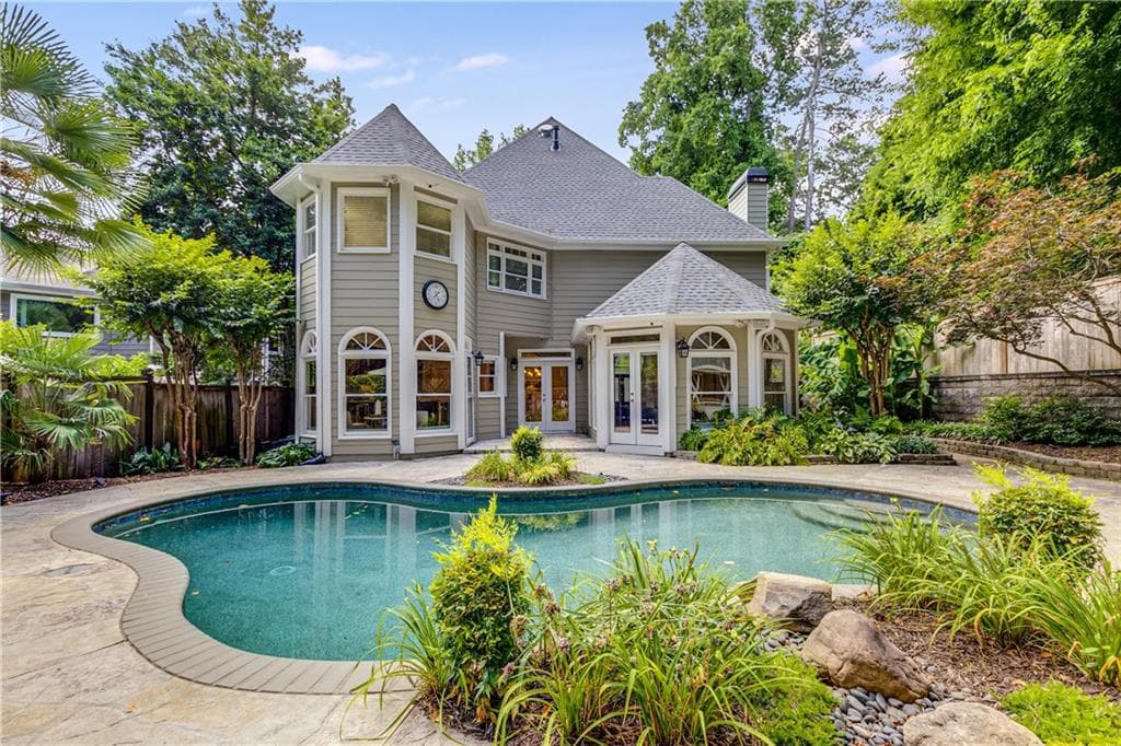 3 bedroom, 3 bathroom, 2,657 sq ft single family residence sold at 1078 Shady Valley Place, Atlanta, GA 30324
