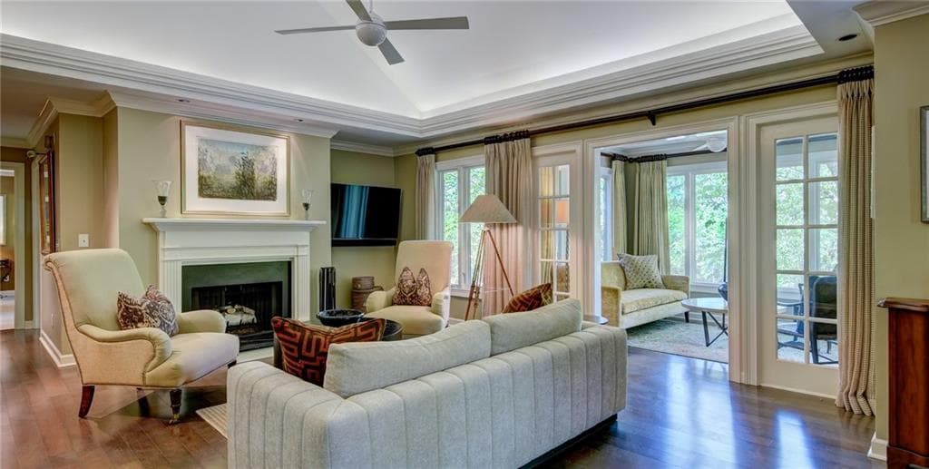 2 bedroom, 2 bathroom, 1,403 sq ft condominium sold at 470 Ansley Walk Terrace, Atlanta, GA 30309