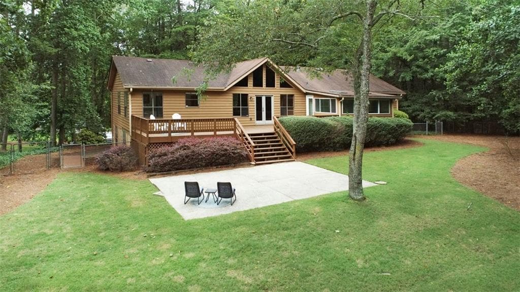 5 bedroom, 3 bathroom, 3,383 sq ft single family residence sold at 3852 Vinyard Court, Marietta, GA 30062
