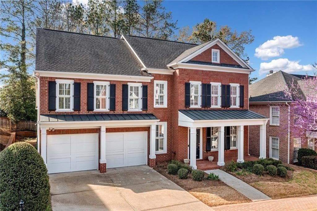 4 bedroom, 3 bathroom, 3,212 sq ft single family residence sold at 1545 Heritage Trail, Roswell, GA 30075