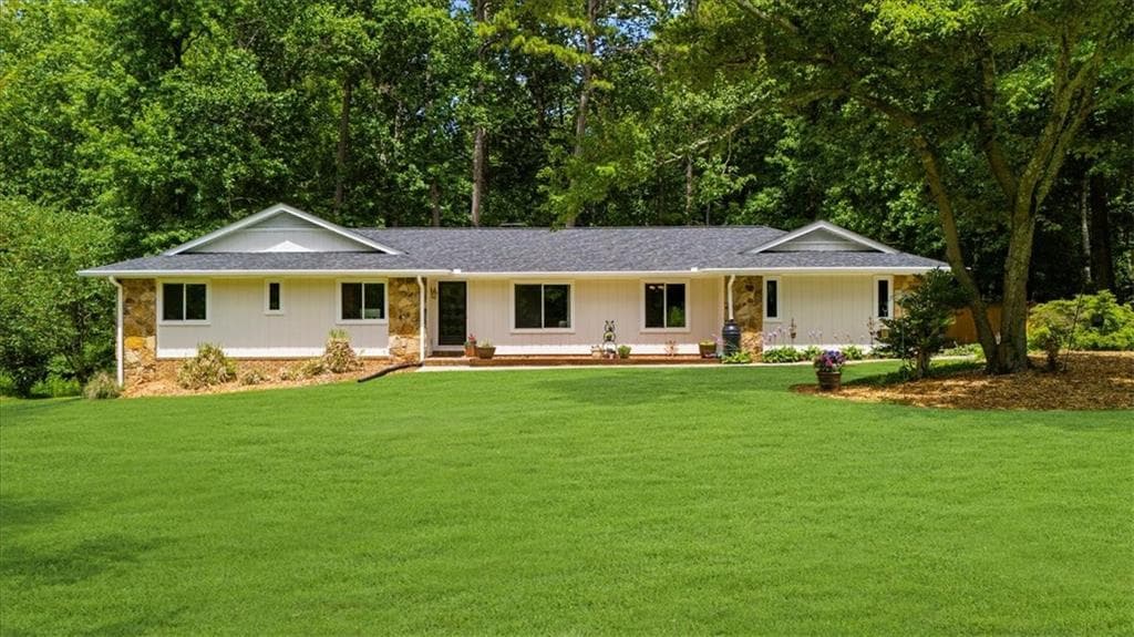 1035 Hunterhill Drive, Roswell, GA 30075 — most recent listing photo