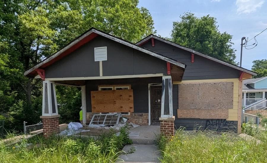 3 bedroom, 2 bathroom, 1,385 sq ft single family residence sold at 854 Mcdonough Boulevard, Atlanta, GA 30315